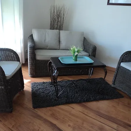 Maison-6pers-parkings Prives Dans Jardin Clos