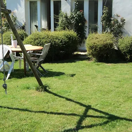 Holiday home Maison-6pers-parkings Prives Dans Jardin Clos *